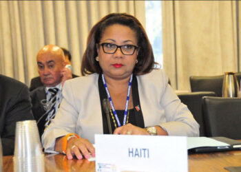 Dr Florence Duperval Guillaume en route vers la Direction de l’Organisation Panaméricaine de la Santé