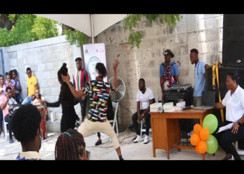 Théâtre sur la violence sexuelle à l’occasion de la Journée internationale de la jeunesse