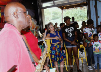 Démonstration des Haïtiens à Tampa aux USA à la 220ème anniversaire de la fête du drapeau