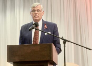 Le Chargé d’Affaires, a.i. Eric William Stromayer à la commémoration mondiale du SIDA 2023