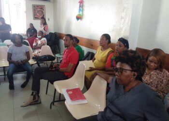 Jounen kolèk done Konesans Fanmi avèk doktè yo, mis yo nan Lopital Lapè