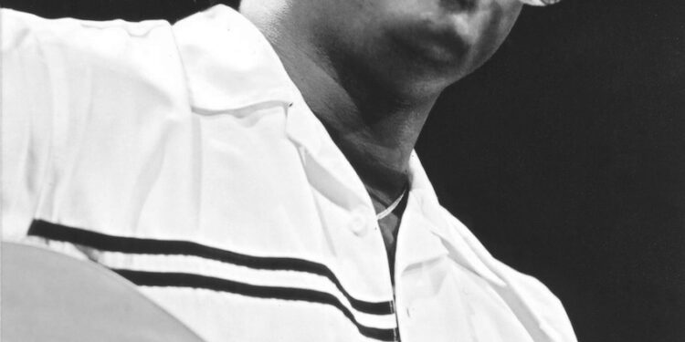 Jhon Steve Bruenasch révélé dans « Le chant du nouveau mental »