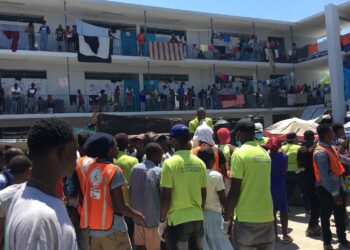 Pwoblèm twalèt nan kan deplase lise Marie Jeanne