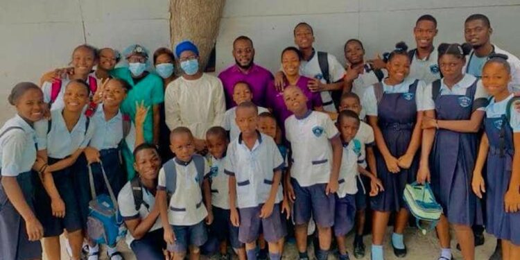 Pour une politique de santé dans nos écoles