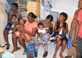 Visite au centre de vaccination de l’Hôpital Saint Antoine
