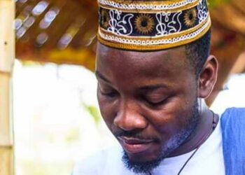 Douglas Zamor ap siyen «492», nan Bibliyotèk Michèle Tardieu, Petyon Vil