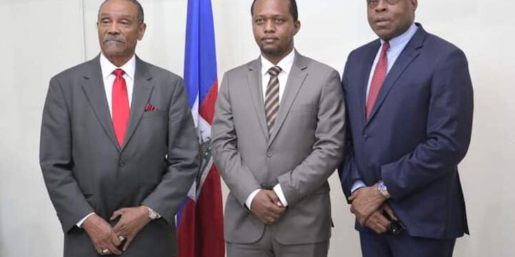 Le Dr Gabriel Thimothé dans ses habits de directeur général du MSPP