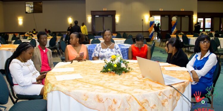 Combattre la VBG dans les communautés vulnérables : un défi à relever grâce au renforcement social et économique des jeunes