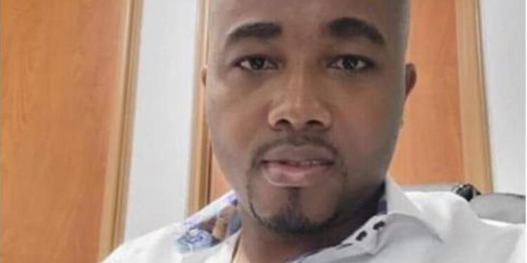 Robinson Rendell, un membre de la chorale de Notre Dame du Perpétuel Secours, exécuté sur la cour de l’église