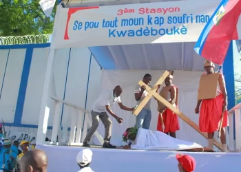 Dieu est mort, Haïti saigne encore