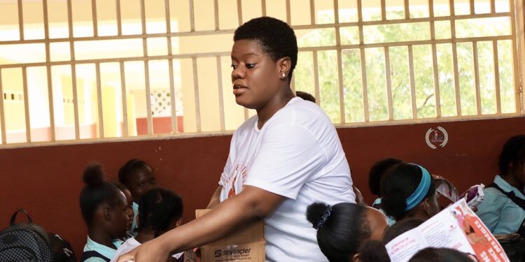 200 kits de produits hygiéniques distribués aux élèves du Lycée Marie-Jeanne